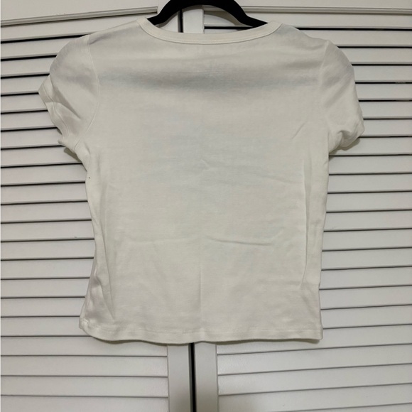 Graphic Tshirt - Picture 3 of 3